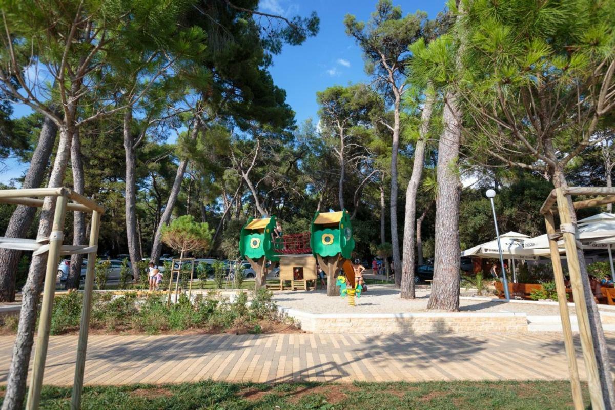 Apartmen Relax 200 M T Beach Rovinj Extérieur photo